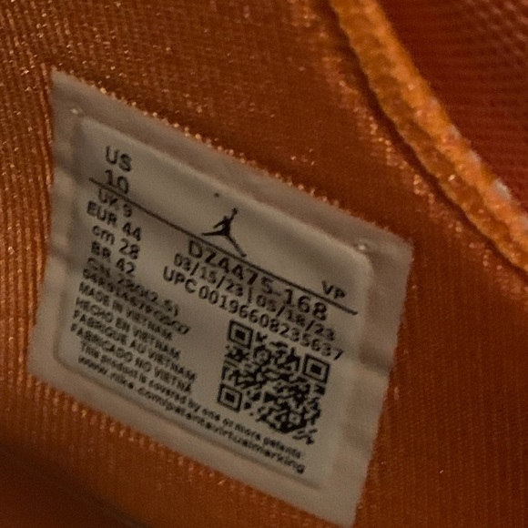 4 pairs of jordans and nike(no boxes) - Picture 7 of 7